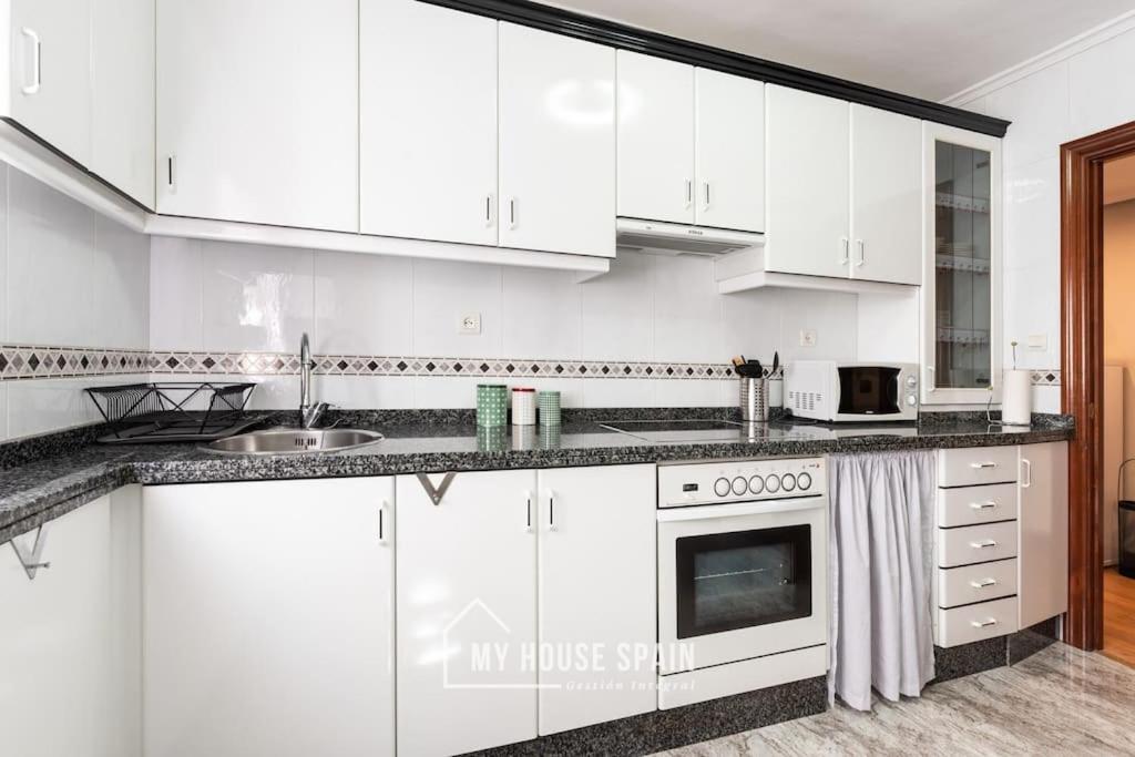 Myhousespain - Piso En Cimadevilla Junto Al Mar ヒホン エクステリア 写真